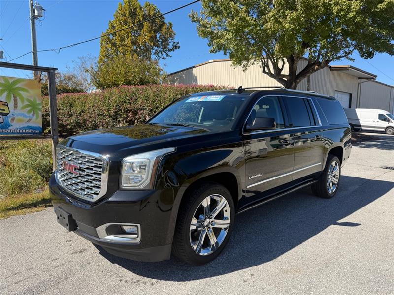 GMC Yukon XL Denali 4WD 2018 GMC Yukon XL Denali 4WD 2018