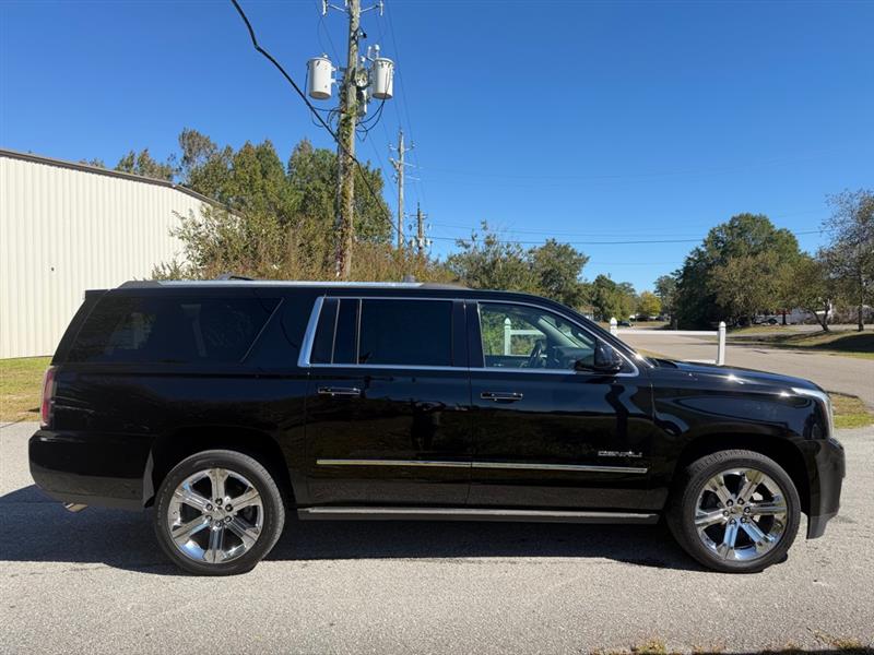 GMC Yukon XL Denali 4WD 2018 GMC Yukon XL Denali 4WD 2018