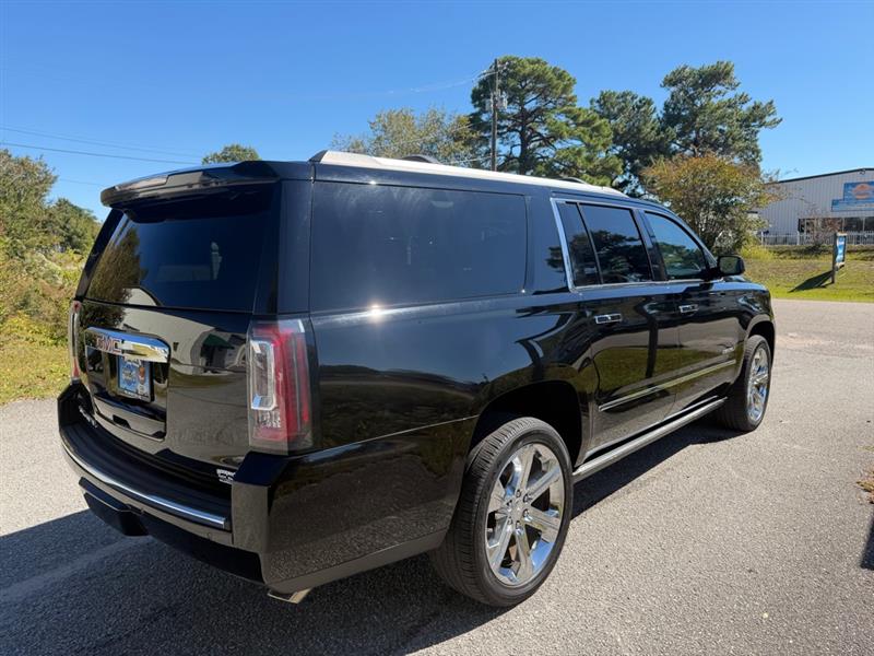 GMC Yukon XL Denali 4WD 2018 GMC Yukon XL Denali 4WD 2018