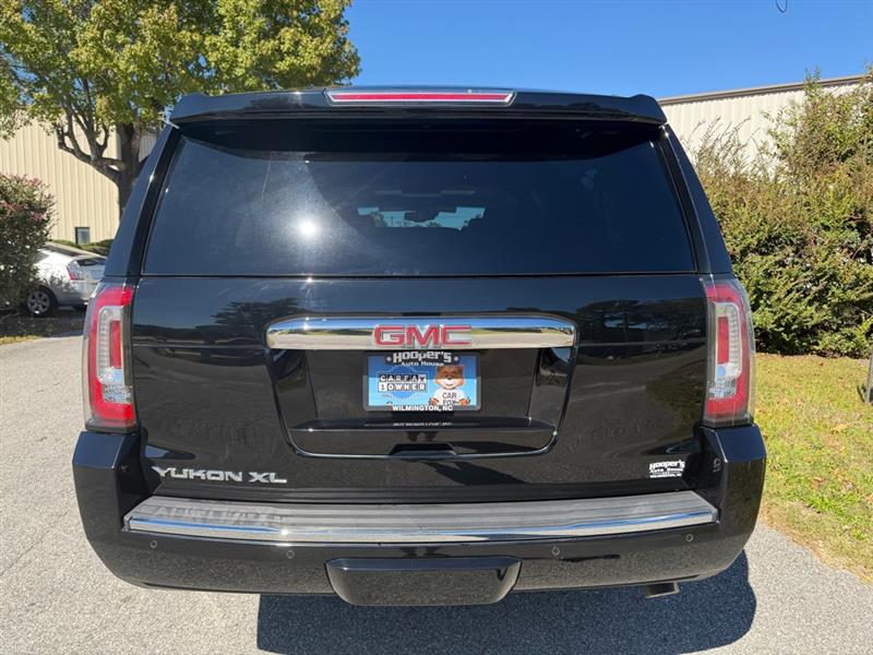 GMC Yukon XL Denali 4WD 2018 GMC Yukon XL Denali 4WD 2018