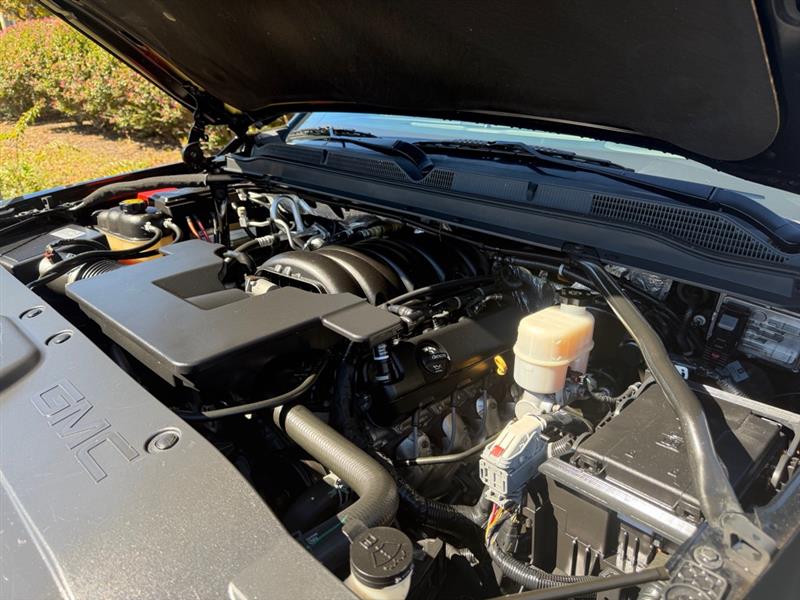 GMC Yukon XL Denali 4WD 2018 GMC Yukon XL Denali 4WD 2018