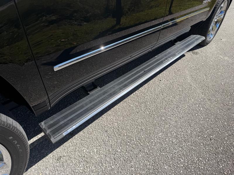 GMC Yukon XL Denali 4WD 2018 GMC Yukon XL Denali 4WD 2018