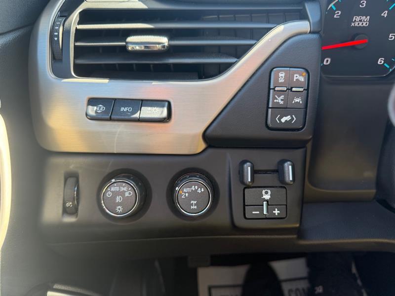 GMC Yukon XL Denali 4WD 2018 GMC Yukon XL Denali 4WD 2018