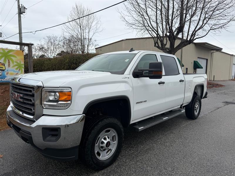 2017 GMC Sierra Base's photo