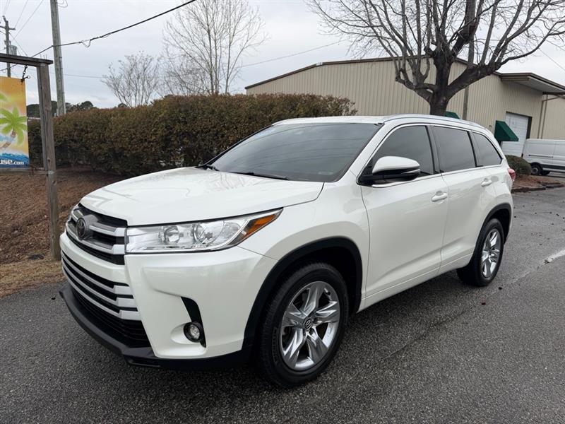 Toyota Highlander SE FWD V6 2018