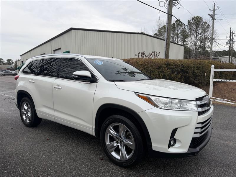 Toyota Highlander SE FWD V6 2018