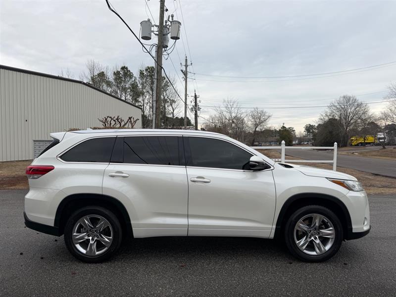 Toyota Highlander SE FWD V6 2018
