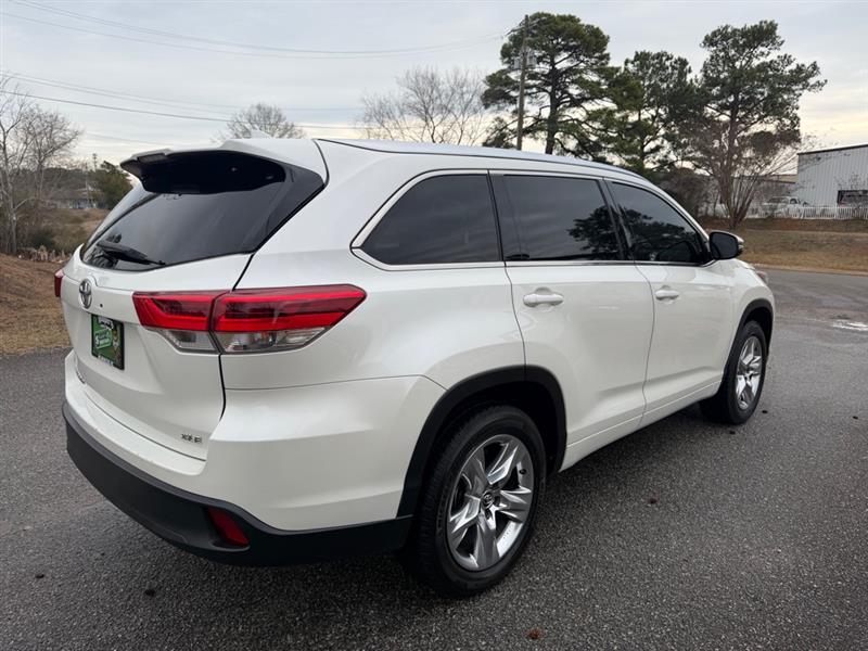 Toyota Highlander SE FWD V6 2018