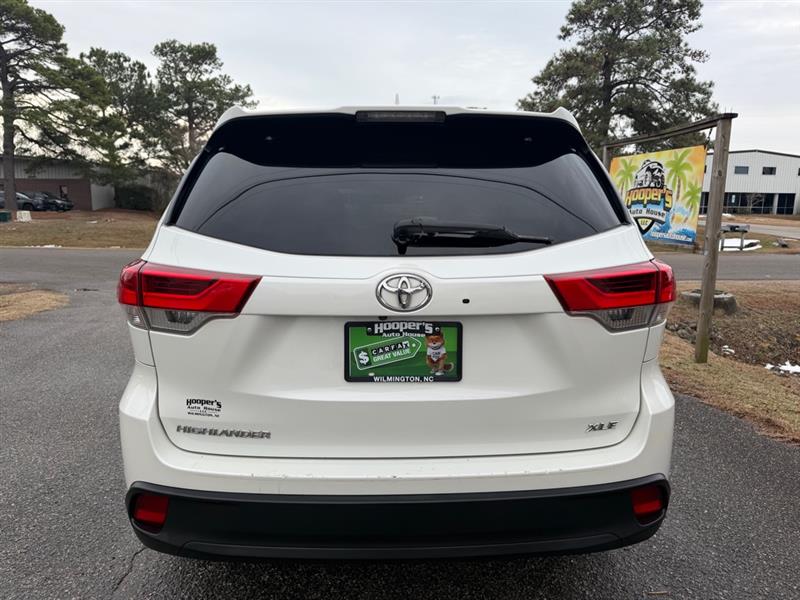 Toyota Highlander SE FWD V6 2018