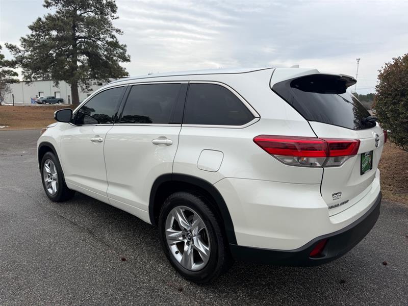 Toyota Highlander SE FWD V6 2018