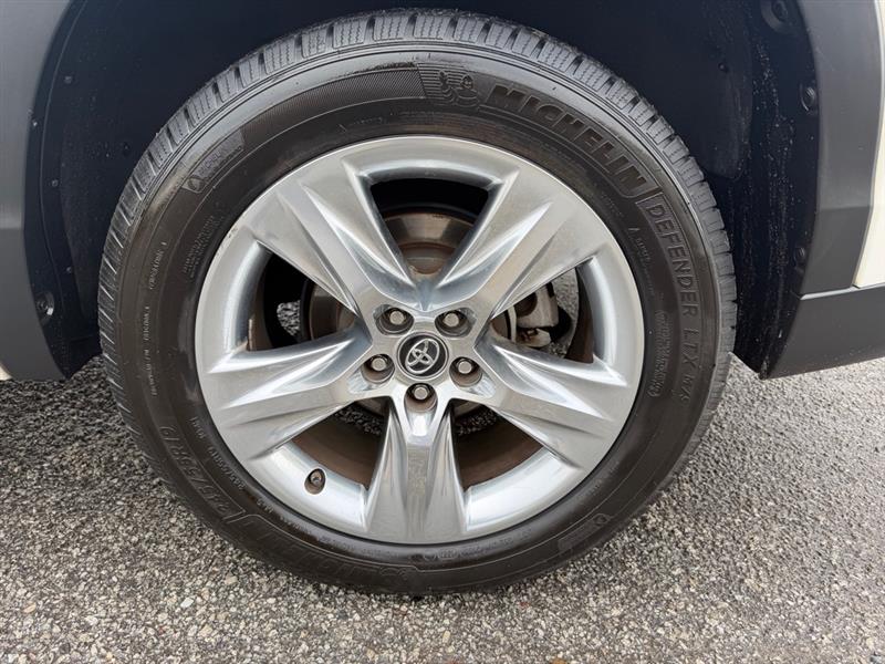 Toyota Highlander SE FWD V6 2018