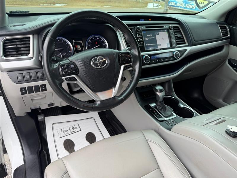 Toyota Highlander SE FWD V6 2018