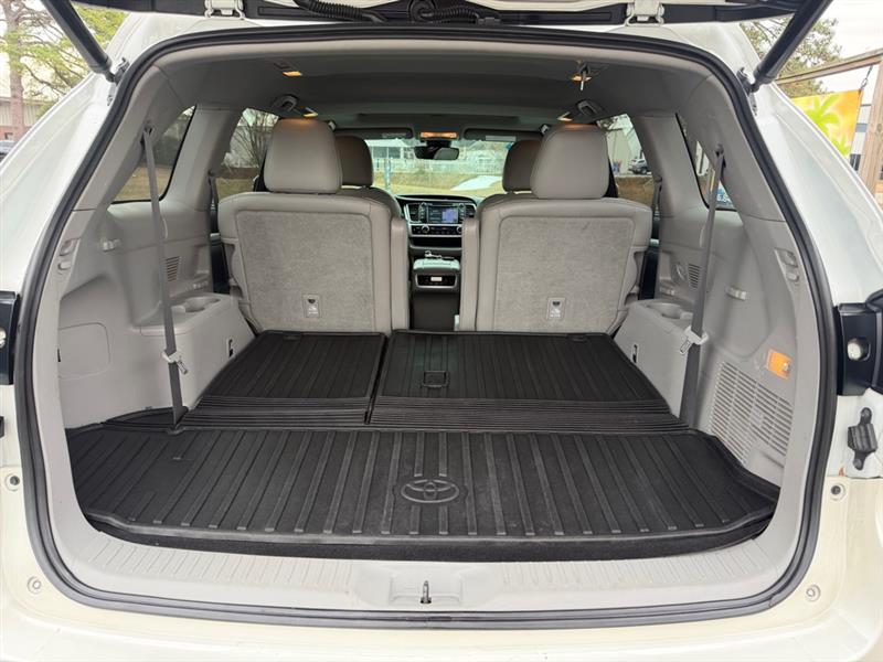 Toyota Highlander SE FWD V6 2018