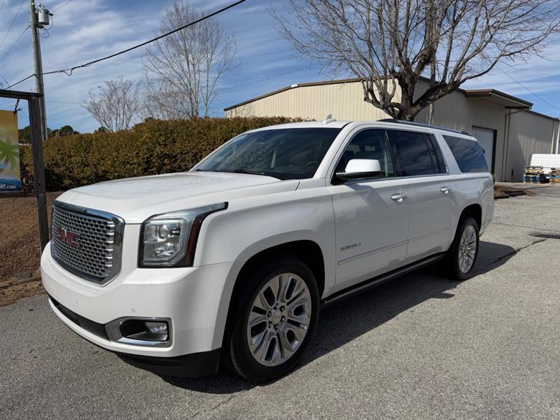 GMC Yukon XL Denali 4WD 2017