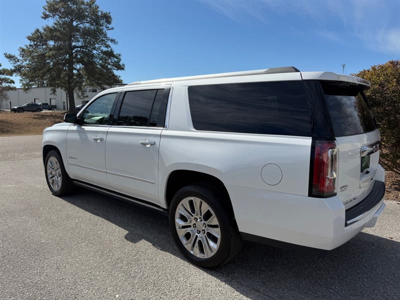GMC Yukon XL Denali 4WD 2017
