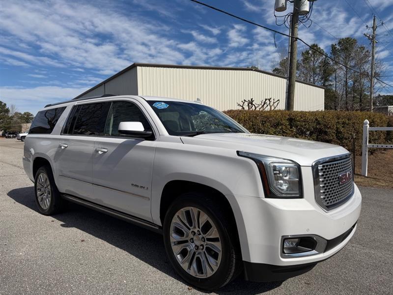 GMC Yukon XL Denali 4WD 2017