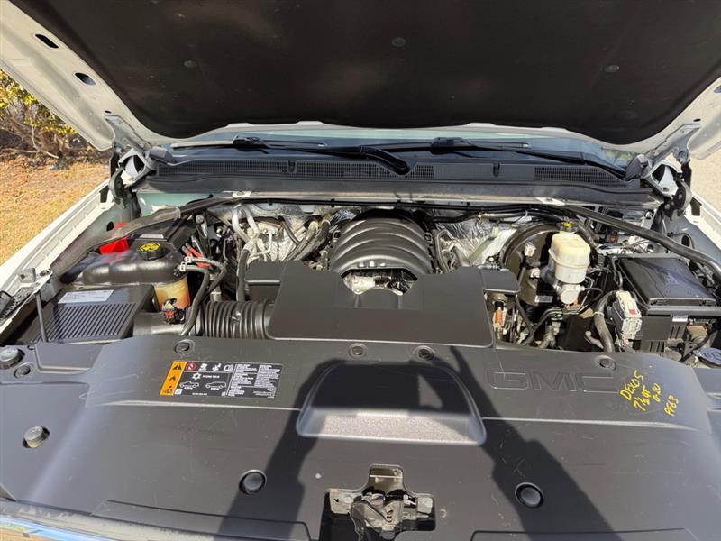 GMC Yukon XL Denali 4WD 2017