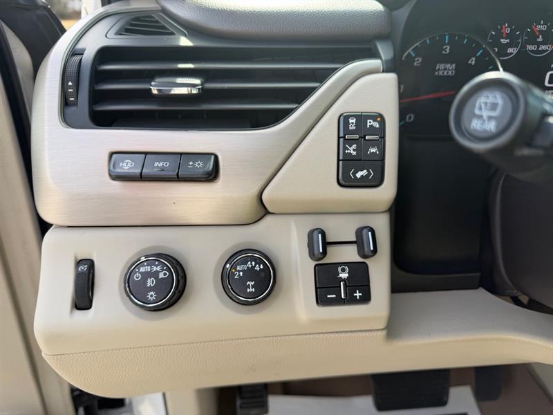 GMC Yukon XL Denali 4WD 2017