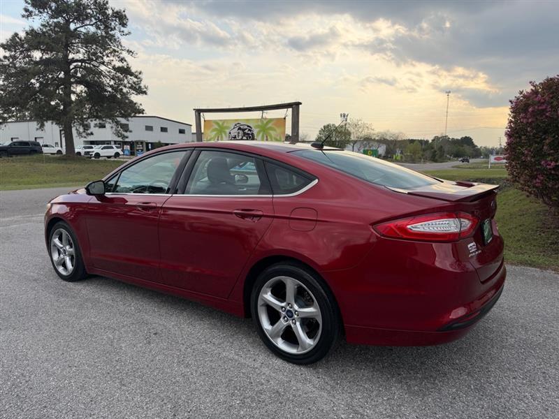 Ford Fusion SE 2015
