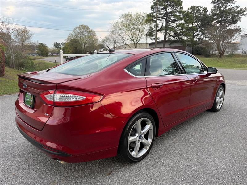 Ford Fusion SE 2015
