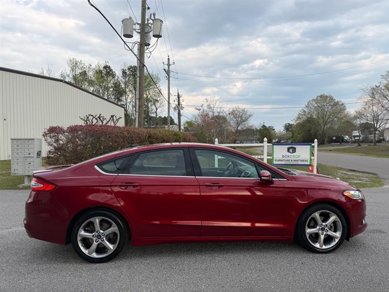 Ford Fusion SE 2015