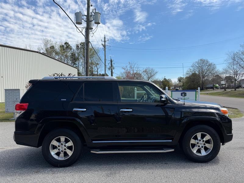 Toyota 4Runner SR5 2WD 2013