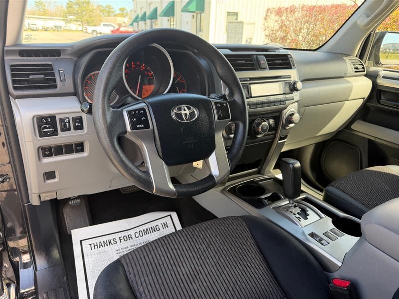 Toyota 4Runner SR5 2WD 2013