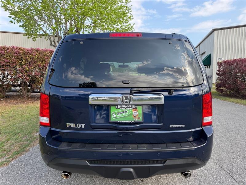 Honda Pilot Touring 2WD 5-Spd AT with DVD 2015