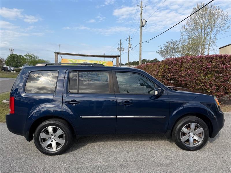 Honda Pilot Touring 2WD 5-Spd AT with DVD 2015