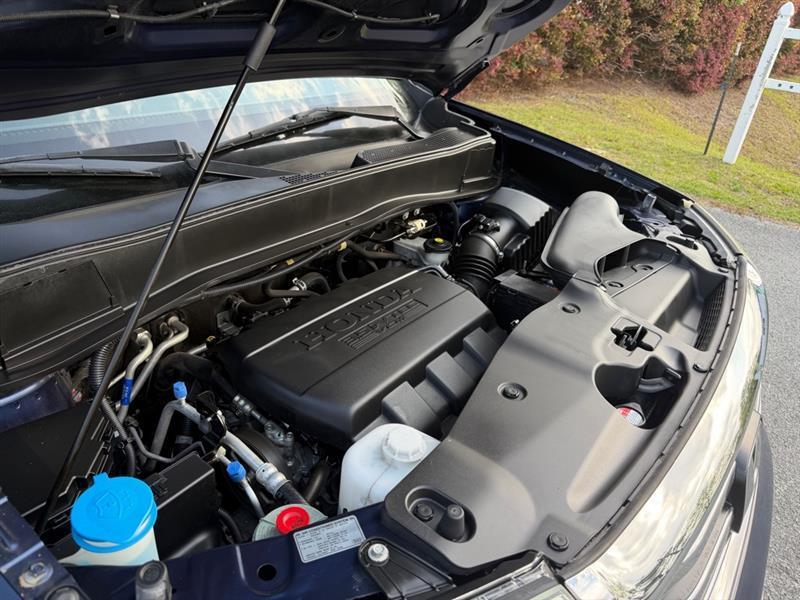 Honda Pilot Touring 2WD 5-Spd AT with DVD 2015