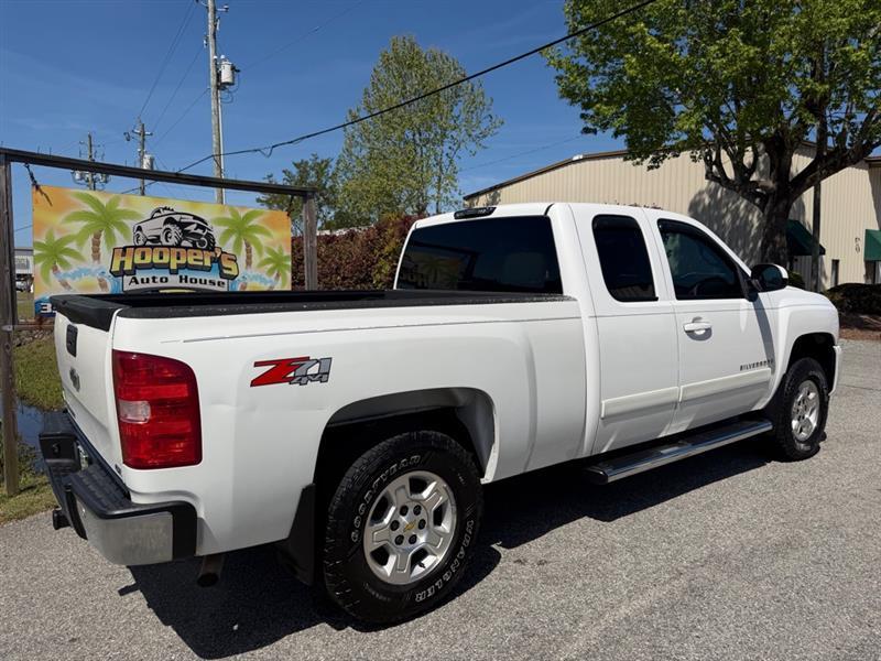 Chevrolet Silverado 1500 Work Truck Ext. Cab Std. Box 4WD 2008