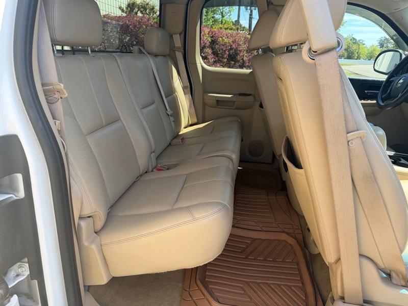 Chevrolet Silverado 1500 Work Truck Ext. Cab Std. Box 4WD 2008