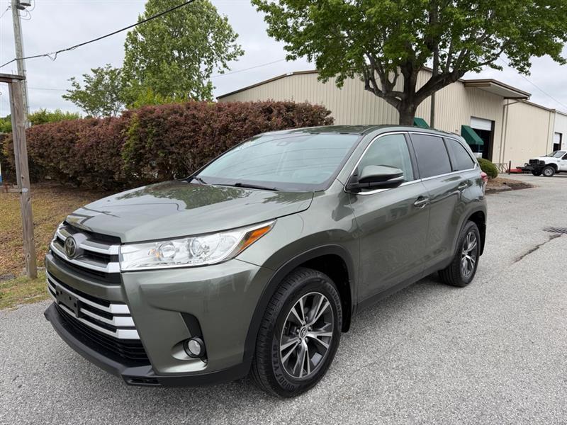 Toyota Highlander LE Plus AWD V6 2019