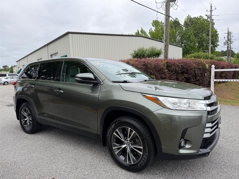 Toyota Highlander LE Plus AWD V6 2019