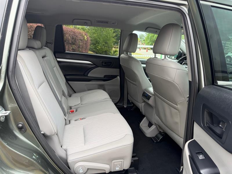 Toyota Highlander LE Plus AWD V6 2019