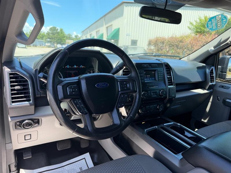 Ford F-150 XL SuperCrew 5.5-ft. Bed 4WD 2016