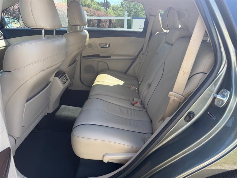 Toyota Venza LE V6 FWD 2013