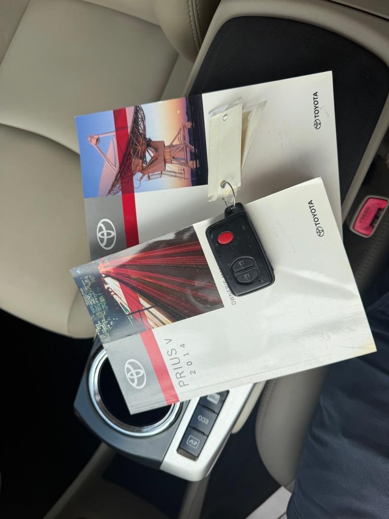 Toyota Prius V Three 2014