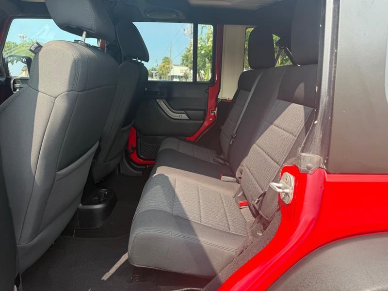 Jeep Wrangler Unlimited Sport 4WD 2011