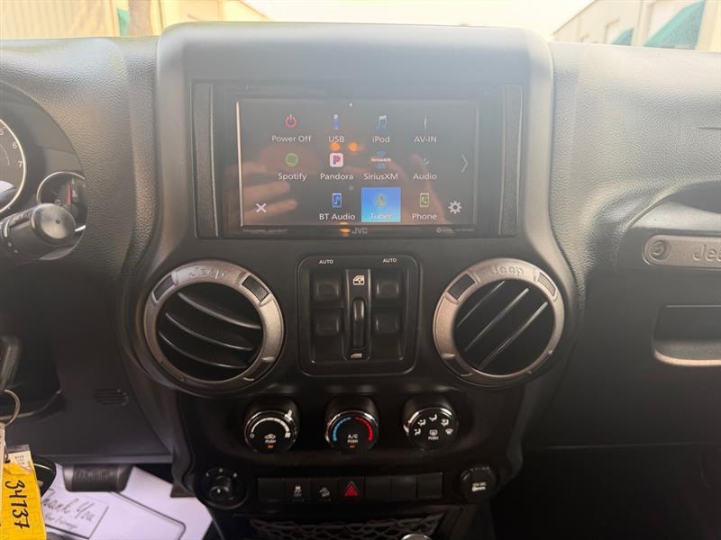 Jeep Wrangler Unlimited Sport 4WD 2011