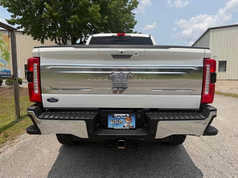 Ford F-250 SD Platinum Crew Cab 4WD 2024