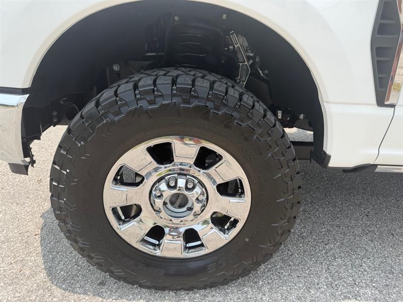 Ford F-250 SD Platinum Crew Cab 4WD 2024