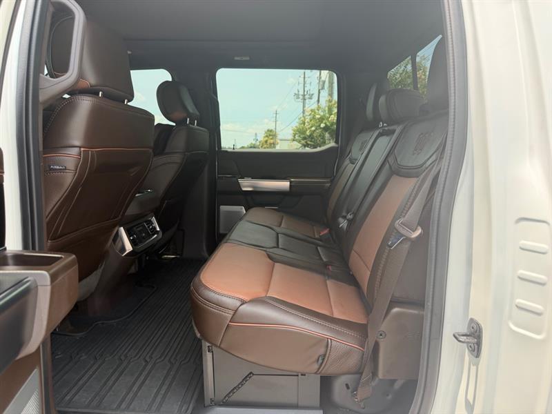 Ford F-250 SD Platinum Crew Cab 4WD 2024