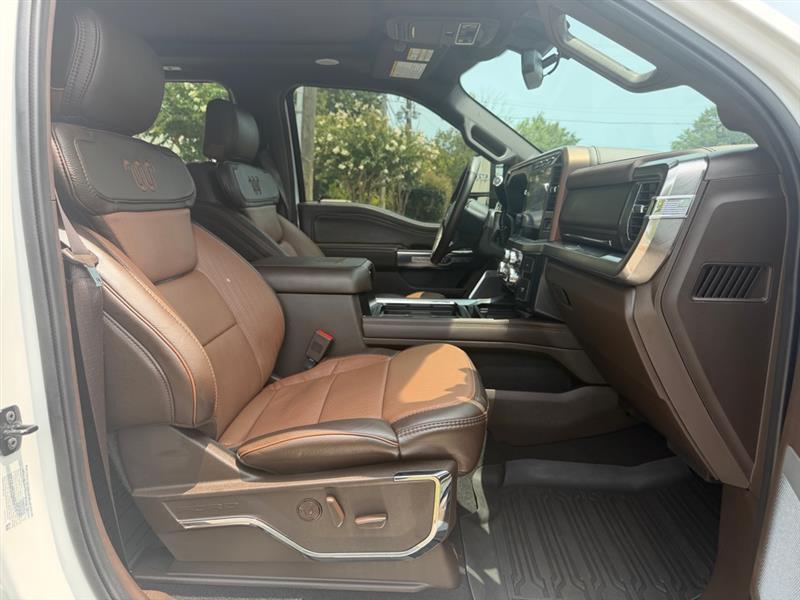 Ford F-250 SD Platinum Crew Cab 4WD 2024