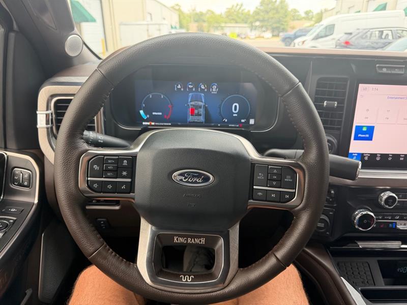 Ford F-250 SD Platinum Crew Cab 4WD 2024