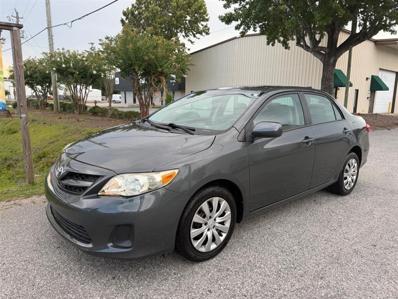 Toyota Corolla S 5-Speed MT 2012