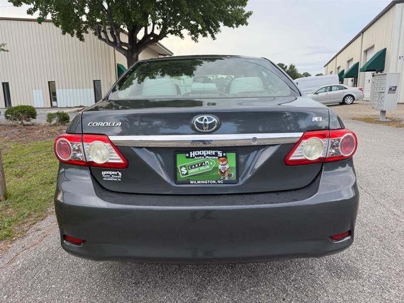 Toyota Corolla S 5-Speed MT 2012