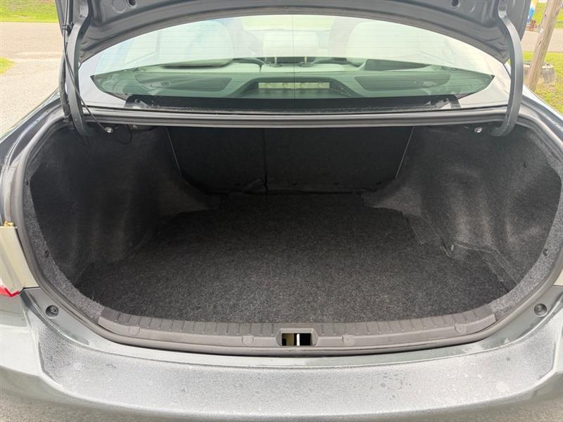 Toyota Corolla S 5-Speed MT 2012