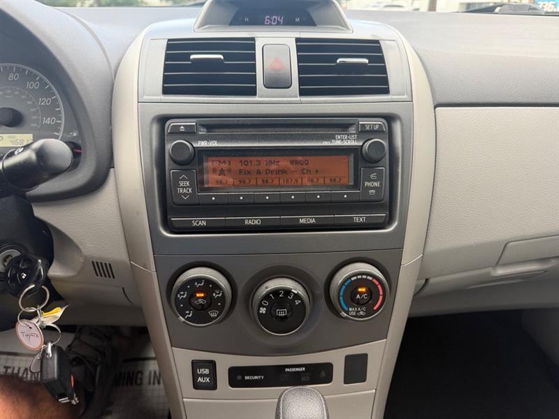 Toyota Corolla S 5-Speed MT 2012