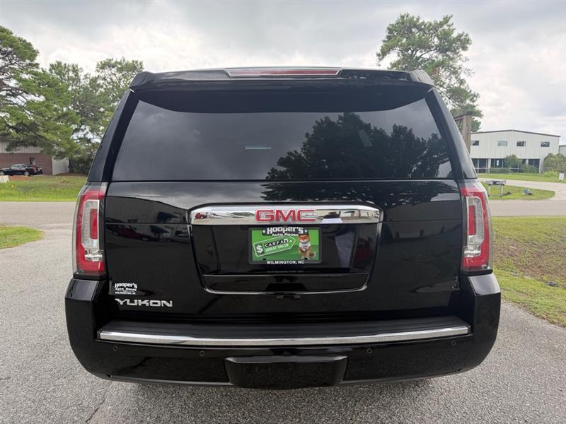 GMC Yukon Denali 4WD 2015